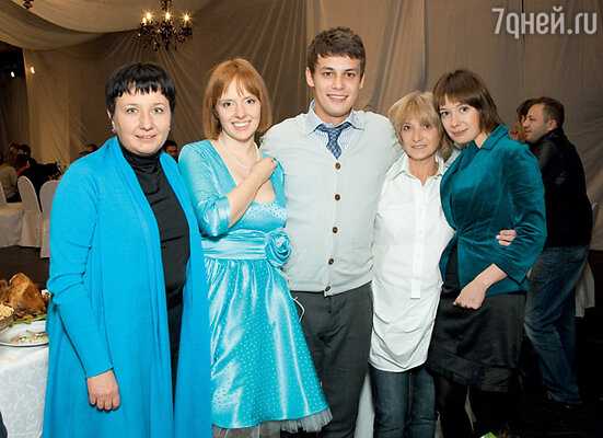 Чулпан
       
            хаматова