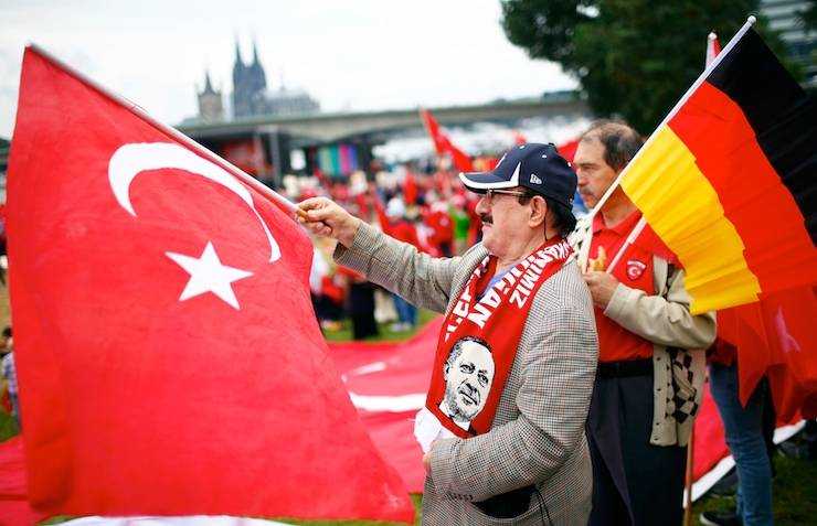 Почему турок так много в германии и сколько их на самом деле