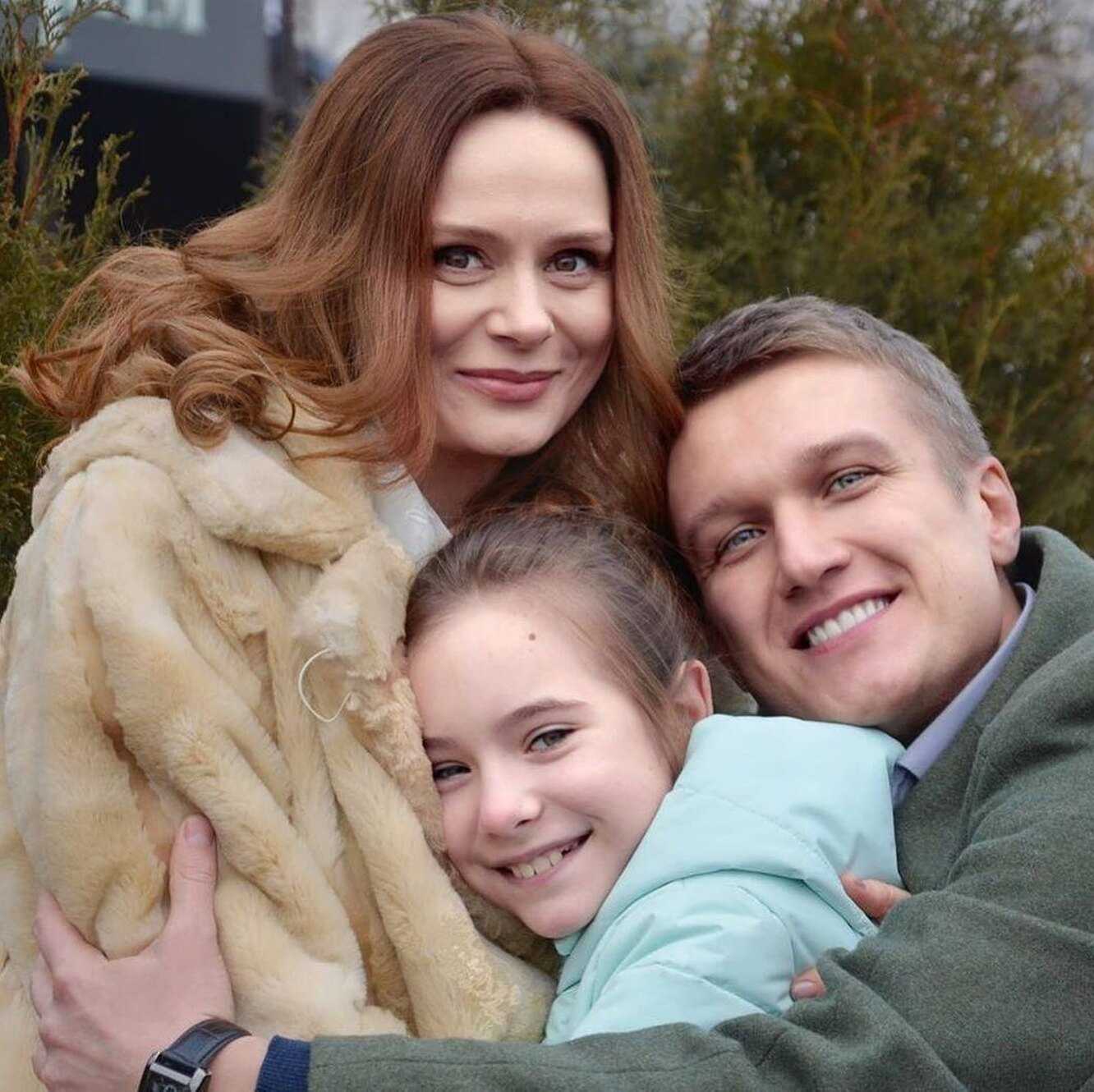 Бросив повереннову, женился на разлучнице. жизнь красавца-романтика сейчас. анатолий руденко