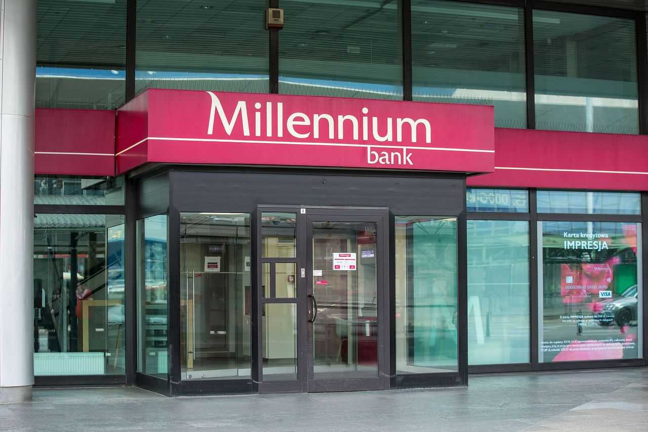 Банк міленіум (millennium) в польщі в 2021 році: зняти гроші в україні