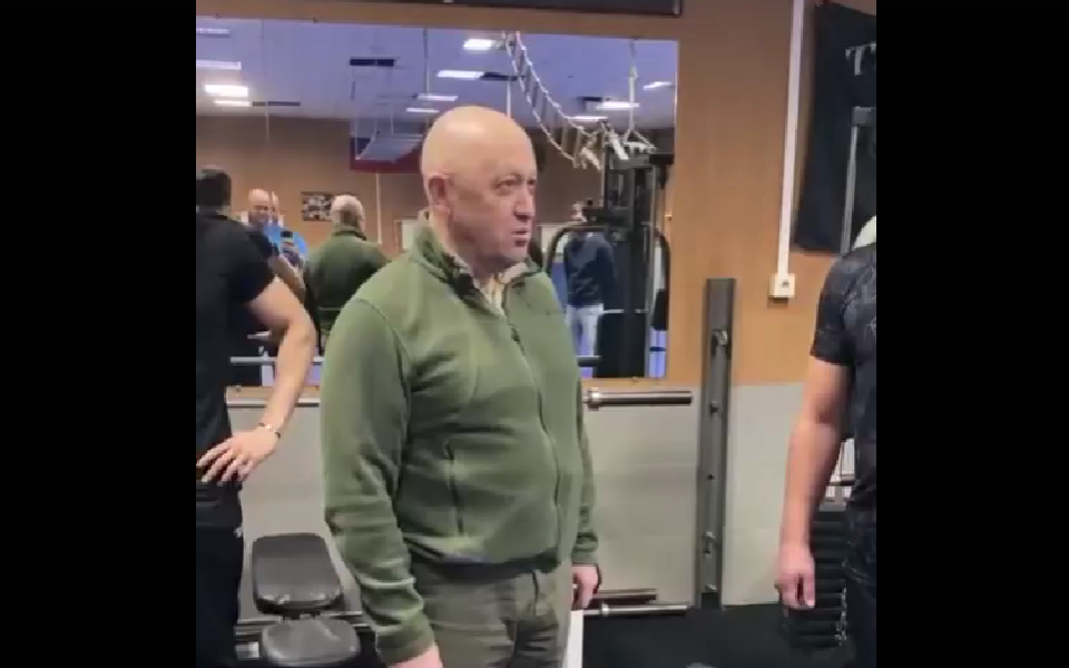 Евгений
       
            сидихин