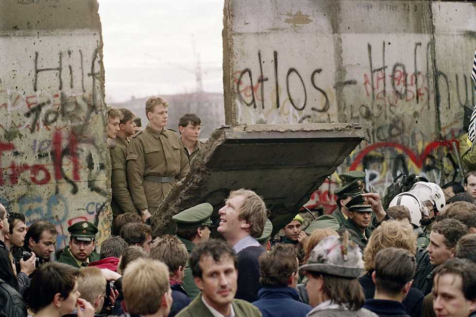 Мемориал берлинской стены на бернауэрштрассе - как выглядит безысходность – так удобно!  traveltu.ru